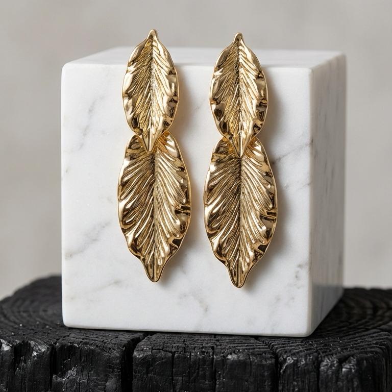 Brinco Folhas Duplas Gold – Design Orgânico Banhado a Ouro (1 ano de garantia)