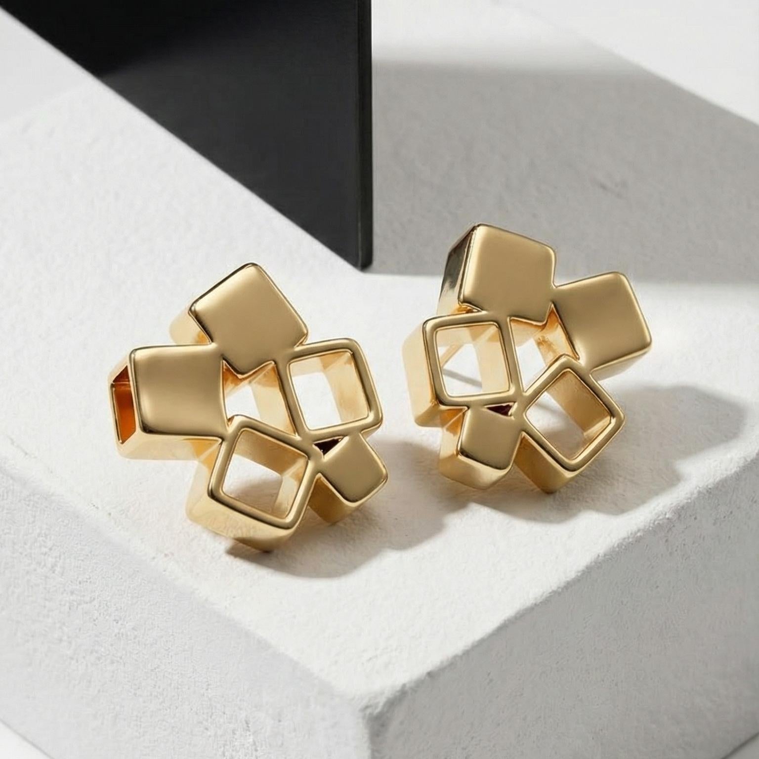 Brincos Geométricos Abstratos em Banho de Ouro 18k (1 ano de garantia)