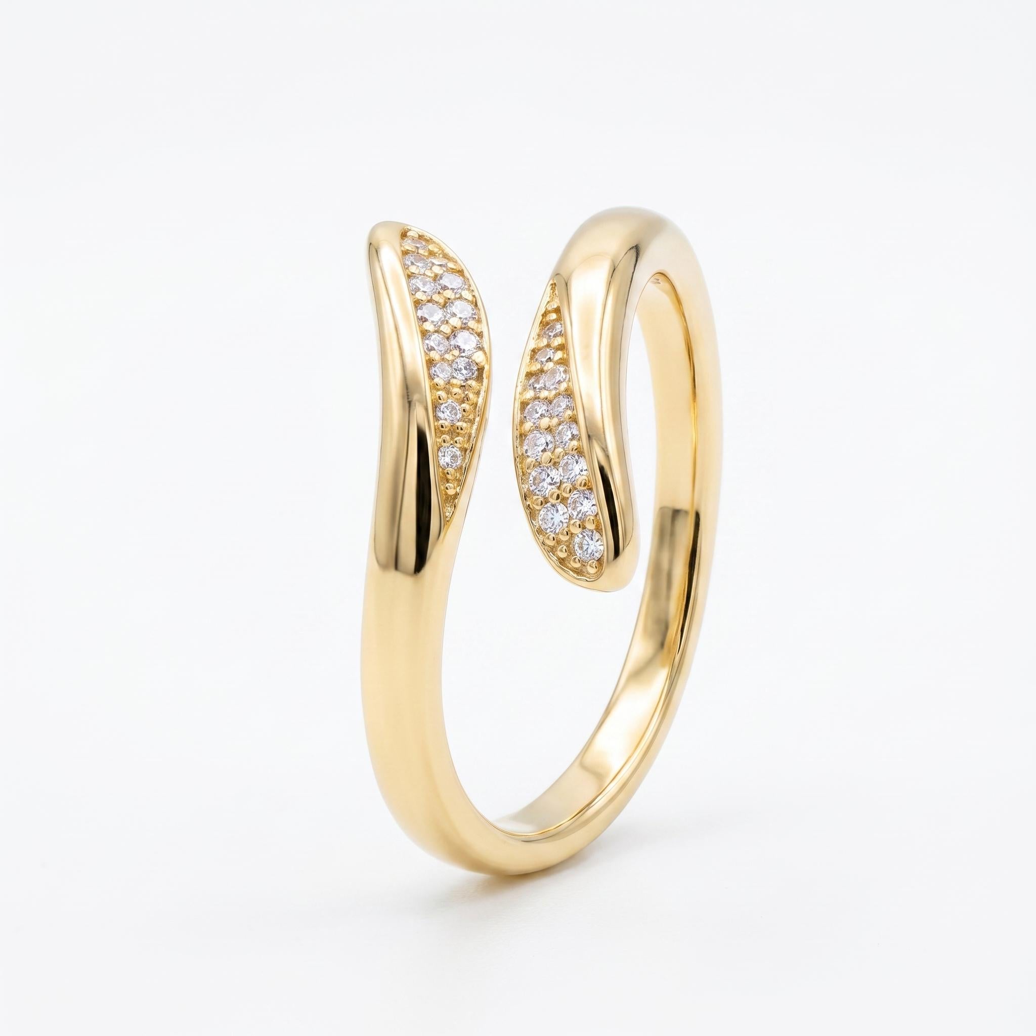 Anel Ajustável Solis | Banho Ouro 18k e Pavê de Zircônias (1 ano de garantia)